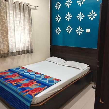 Hotel Sai Vasant Vihar Ширди Экстерьер фото